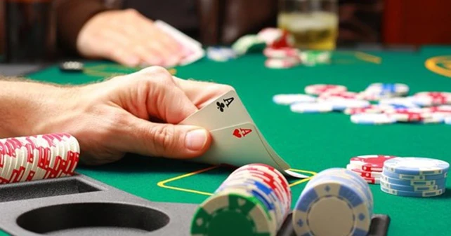 Hướng Dẫn Chơi Bài Poker Iwinclub – Từ A Đến Z Cho Người Mới 3 image 16